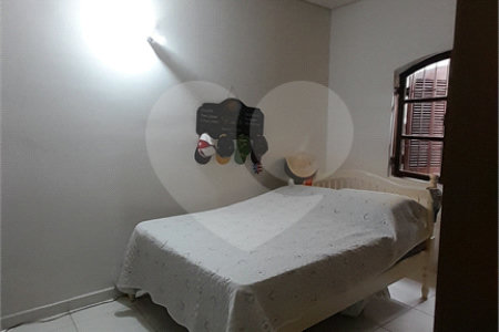 Casa à venda com 3 quartos, sendo 1 suíte,  em Retiro das Fontes, Atibaia, SP