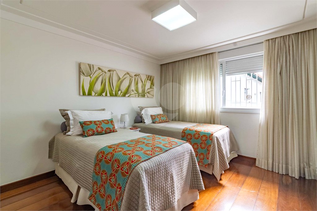 Casa à venda com 5 quartos, sendo 4 suítes, em Alto da Lapa, São Paulo, SP