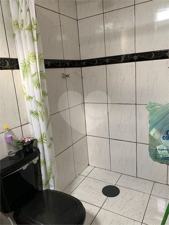 Sobrado à venda com 3 quartos, sendo 2 suítes, em Jardim São Lázaro, Ferraz de Vasconcelos, SP