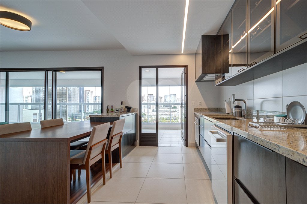 Apartamento à venda com 3 suítes em Brooklin, São Paulo, SP