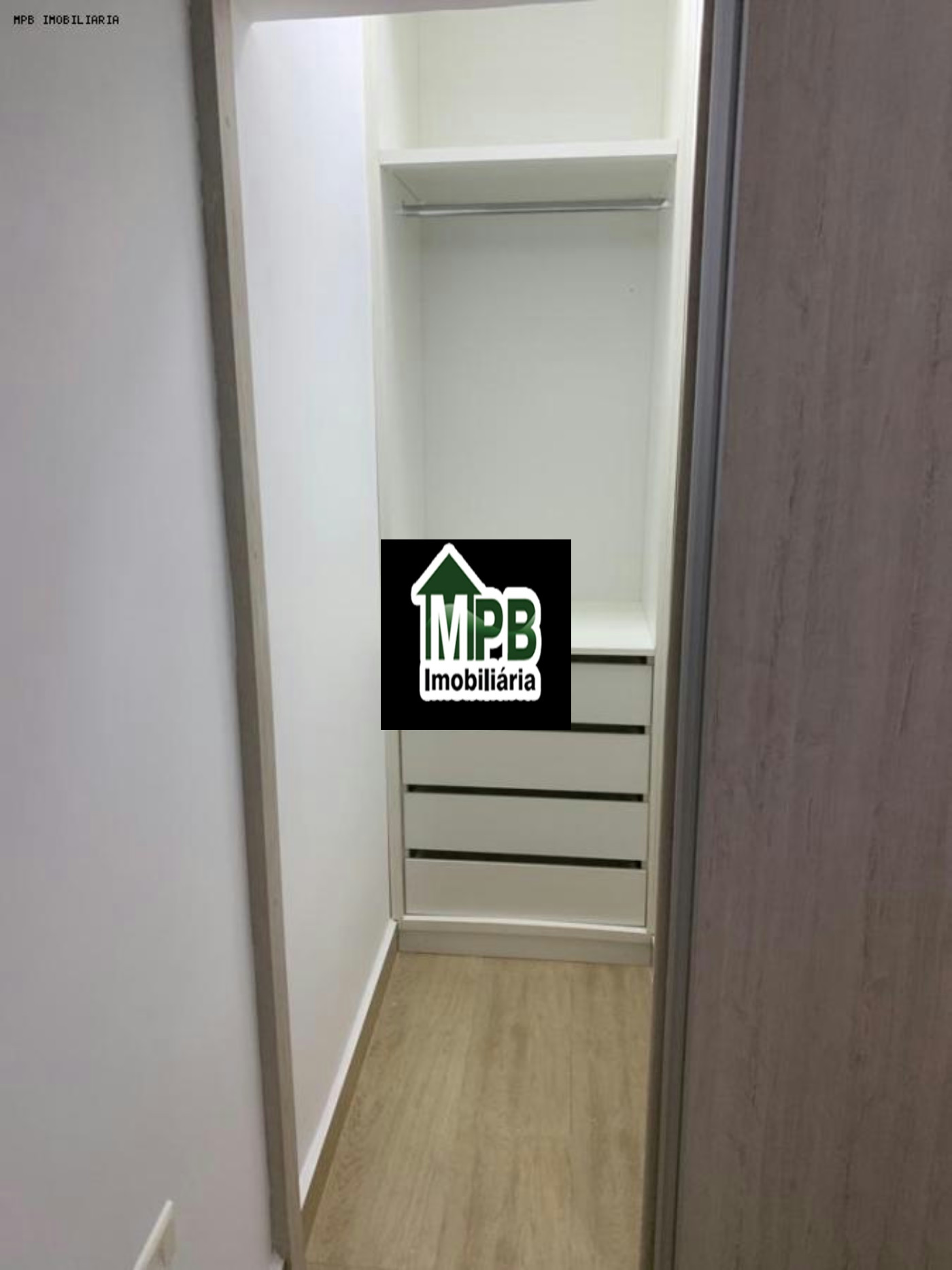 Casa à venda com 2 quartos, sendo 1 suíte,  no condomínio Horto Florestal 2, Sorocaba - SP