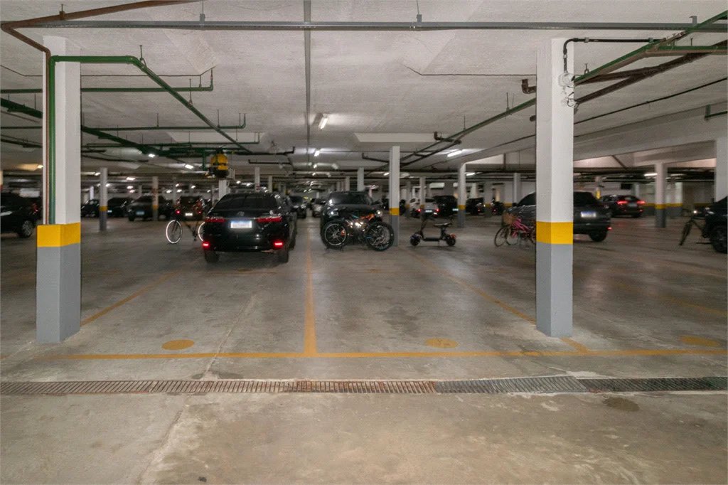 Apartamento à venda com 4 quartos, sendo 2 suítes, em Alto de Pinheiros, São Paulo, SP