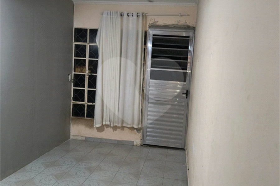 Sobrado à venda com 2 quartos em Tremembé, São Paulo, SP