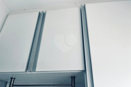 Apartamento à venda com 2 quartos em Parque Maria Domitila, São Paulo, SP