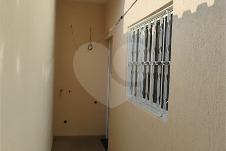 Sobrado à venda com 2 quartos, sendo 1 suíte,  em Vila Antonieta, São Paulo, SP