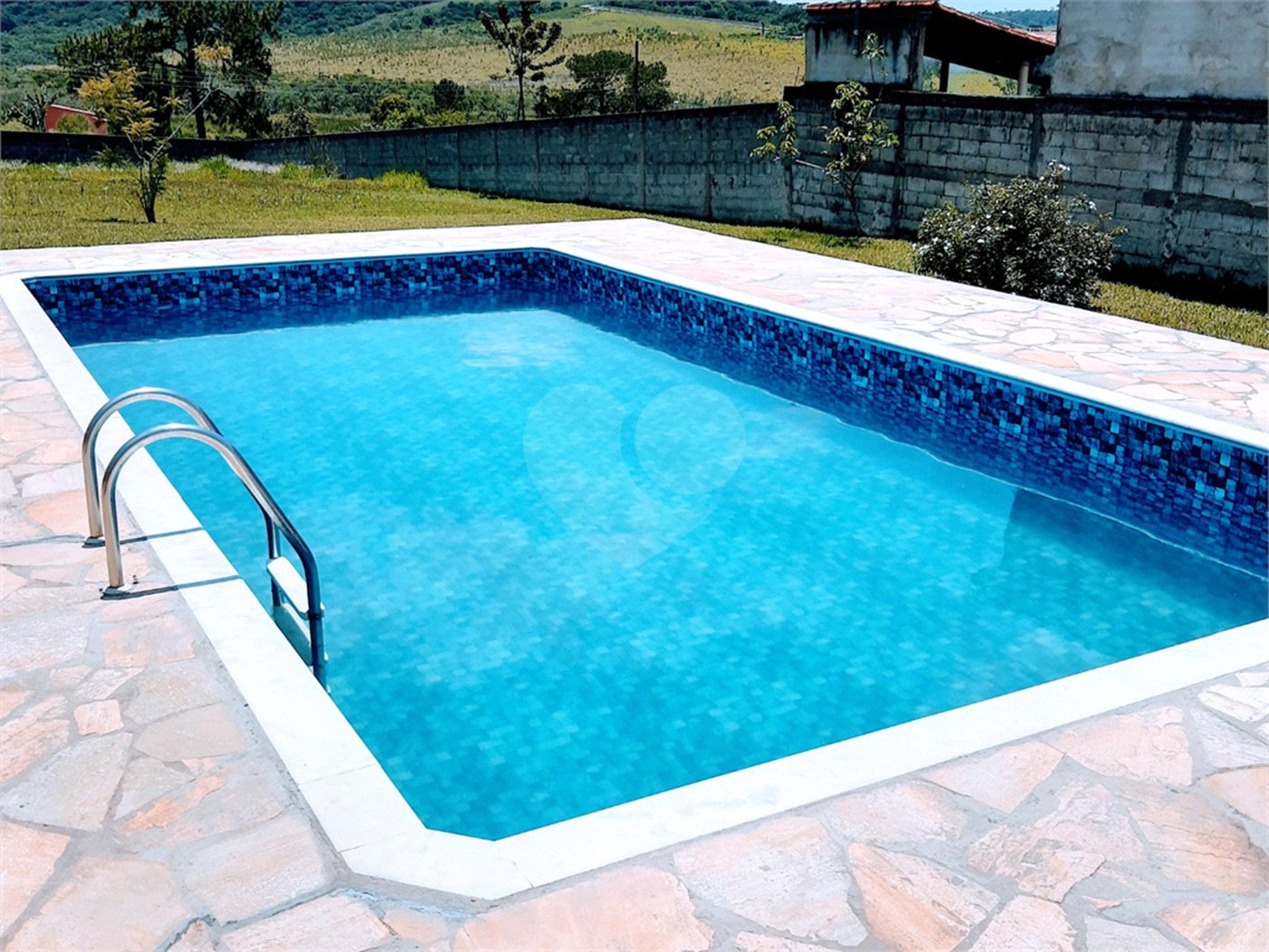 Chácara à venda com 5 quartos, sendo 1 suíte,  em Alpes do Sarapu, Salto de Pirapora, SP