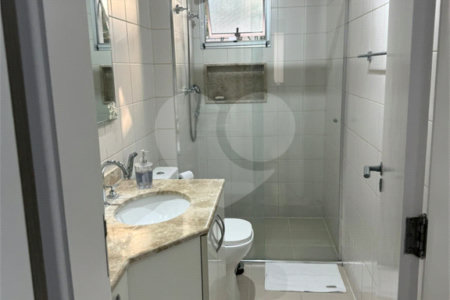 Casa à venda com 3 quartos, sendo 1 suíte, no condomínio Villas de São Francisco, São Paulo - SP
