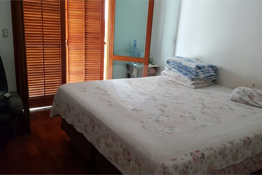 Casa à venda com 3 suítes em Santana, São Paulo, SP