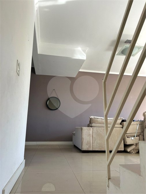 Casa à venda com 3 quartos, sendo 1 suíte,  no condomínio Village St. Louis, São Paulo - SP