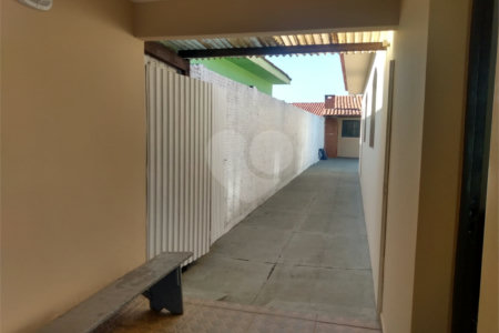 Casa à venda com 3 quartos em Vila Reis, Itapetininga, SP