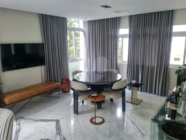 Apartamento à venda com 2 suítes em Jardim América, São Paulo, SP
