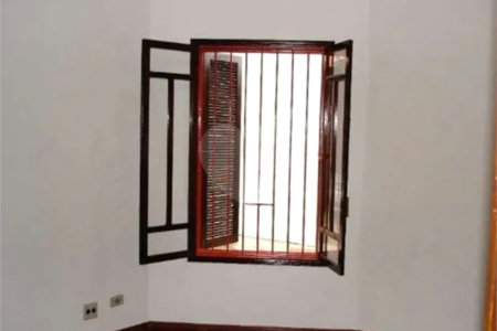 Sobrado à venda com 4 quartos, sendo 1 suíte,  em Vila Rosália, Guarulhos, SP
