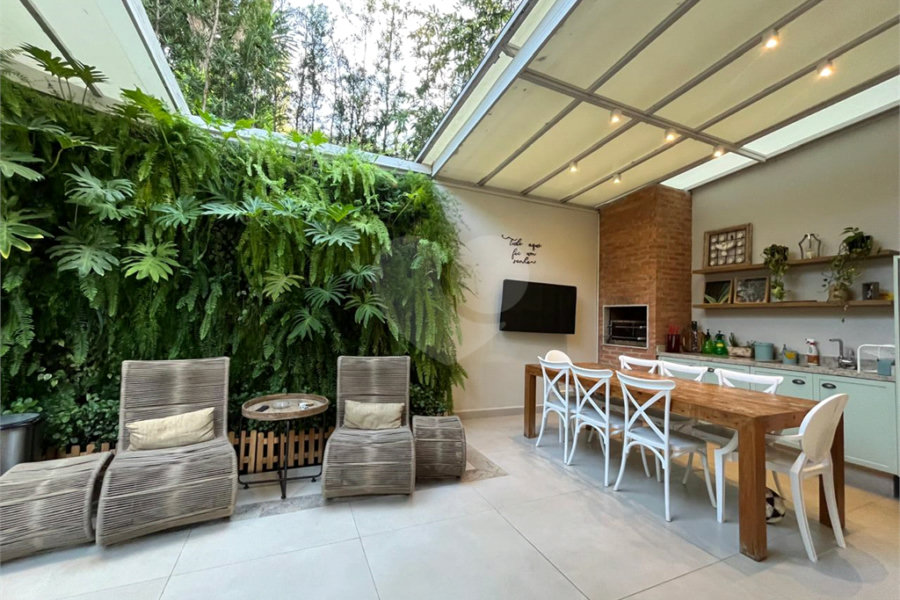 Casa à venda com 3 suítes no condomínio Domus, São Paulo - SP