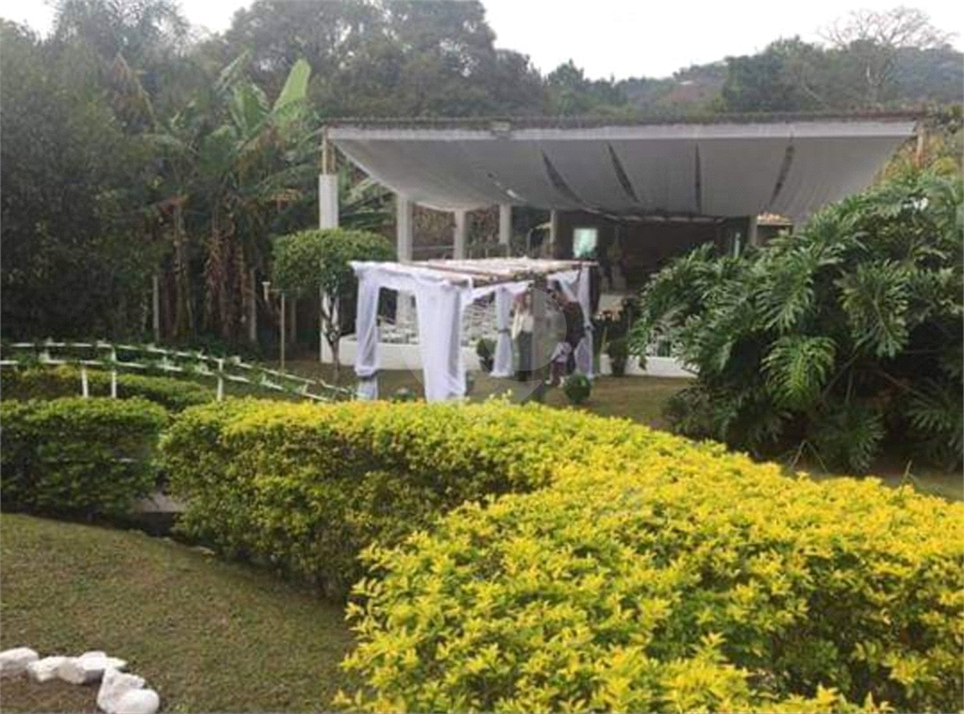 Casa Térrea à venda com 5 quartos, sendo 3 suítes, em Serra da Cantareira, Mairiporã, SP