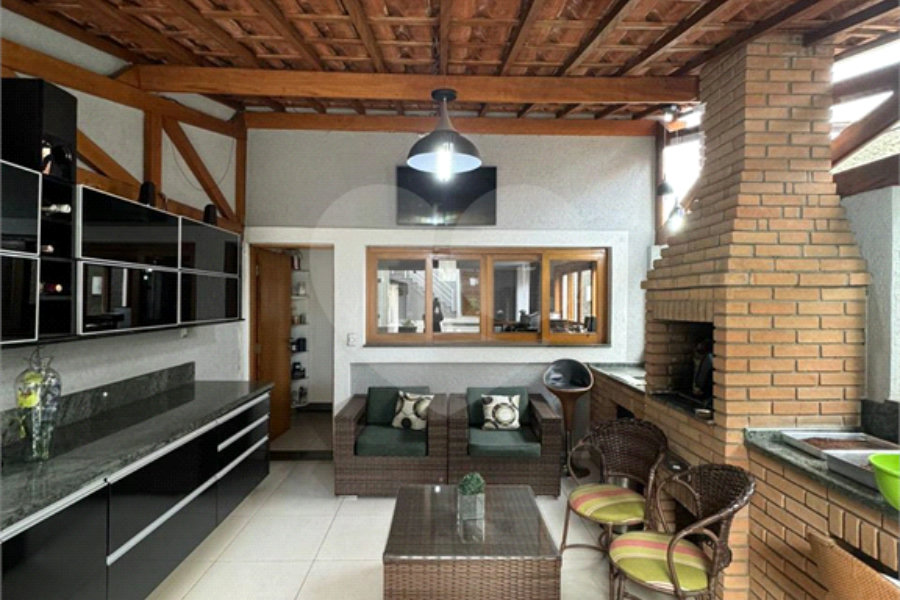 Casa à venda com 3 suítes em Saúde, São Paulo, SP