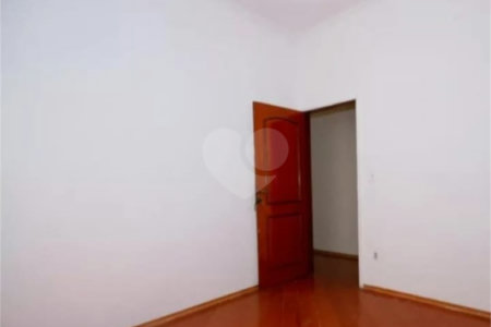 Sobrado à venda ou para alugar com 3 quartos, sendo 1 suíte, em Chora Menino, São Paulo, SP