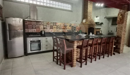 Casa à venda com 3 suítes no condomínio Aruã, Mogi das Cruzes - SP
