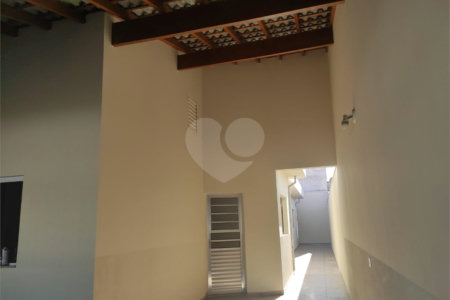 Casa à venda com 3 quartos, sendo 1 suíte,  em Jardim Santa Marta, Salto, SP