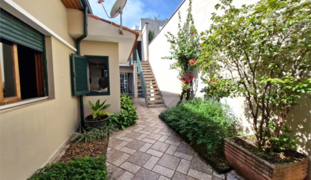 Casa à venda com 4 quartos, sendo 1 suíte,  em Granja Julieta, São Paulo, SP