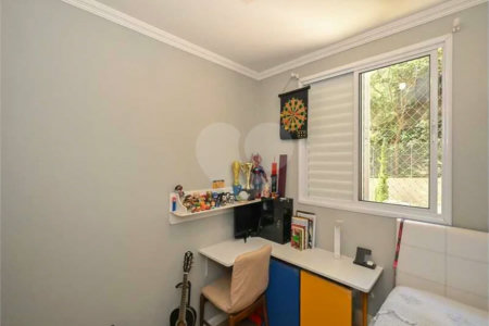 Apartamento à venda com 3 quartos, sendo 1 suíte,  em Vila Andrade, São Paulo, SP