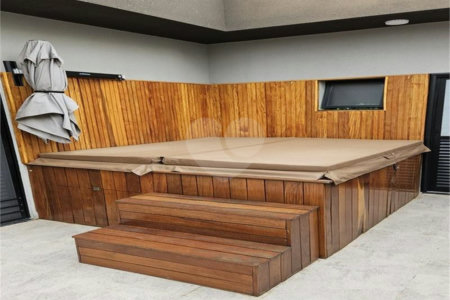 Casa à venda com 3 quartos, sendo 1 suíte, no condomínio Mantova, Indaiatuba - SP
