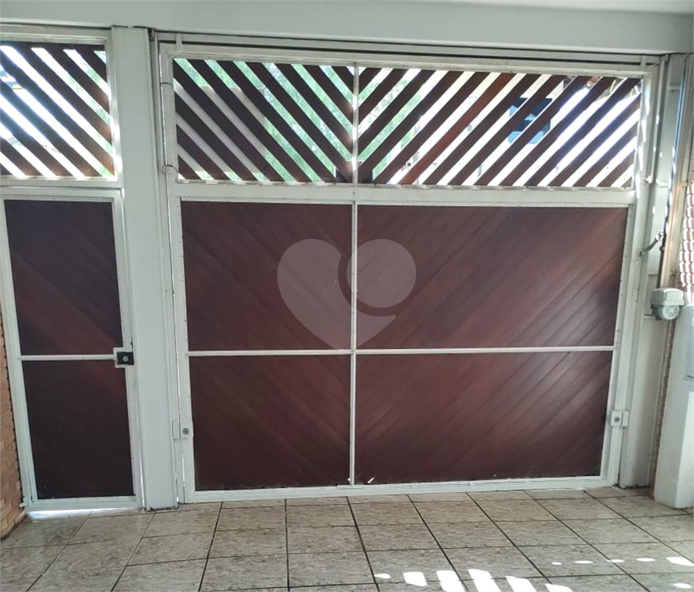 Sobrado à venda com 2 quartos, sendo 1 suíte, em Parque das Rosas, Itu, SP