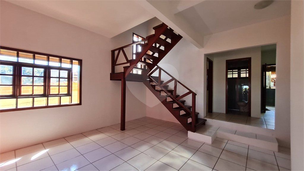 Casa à venda com 5 quartos em Ivoturucaia, Jundiaí, SP