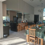 Casa à venda com 4 quartos, sendo 2 suítes,  no condomínio Figueira Garden, Atibaia - SP