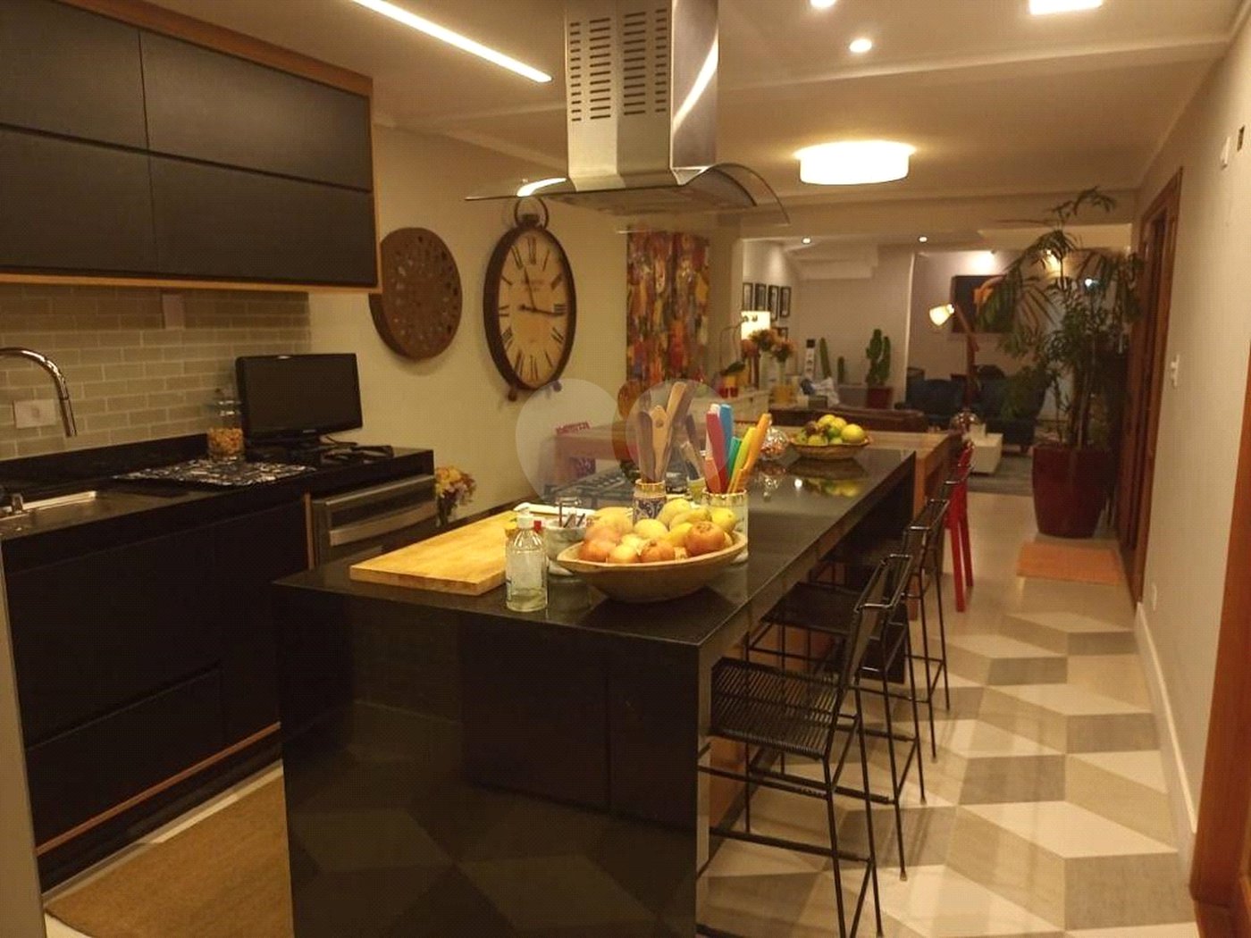 Casa à venda com 3 quartos, sendo 1 suíte,  em Vila Monumento, São Paulo, SP