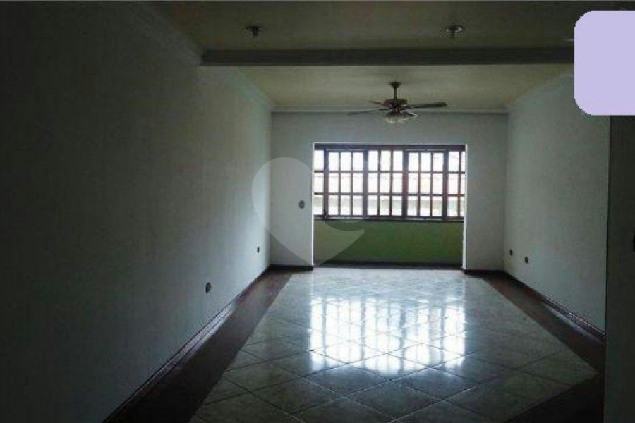 Casa à venda com 4 quartos, sendo 1 suíte, em Jaguara, São Paulo, SP