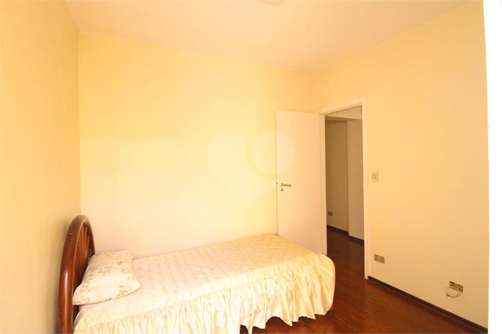 Sobrado à venda com 3 quartos, sendo 1 suíte,  em Jardim Prudência, São Paulo, SP