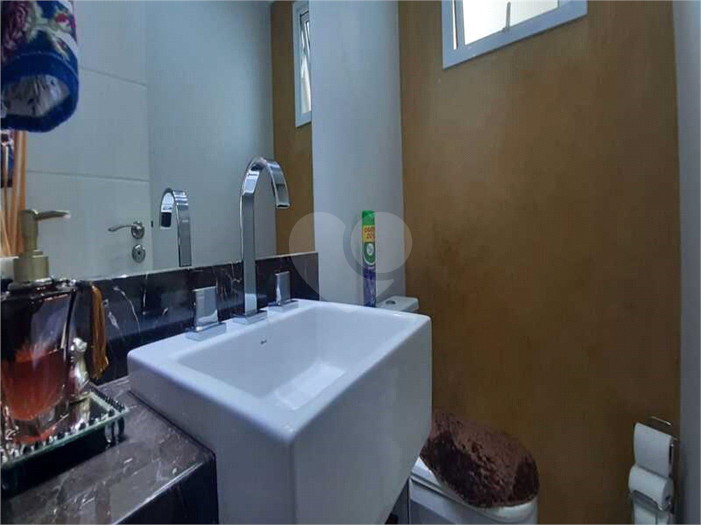 Casa à venda com 4 quartos, sendo 2 suítes, no condomínio Florada da Serra, São Paulo - SP