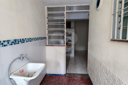 Sobrado à venda com 3 quartos, sendo 1 suíte,  em Chácara Santo Antônio, São Paulo, SP