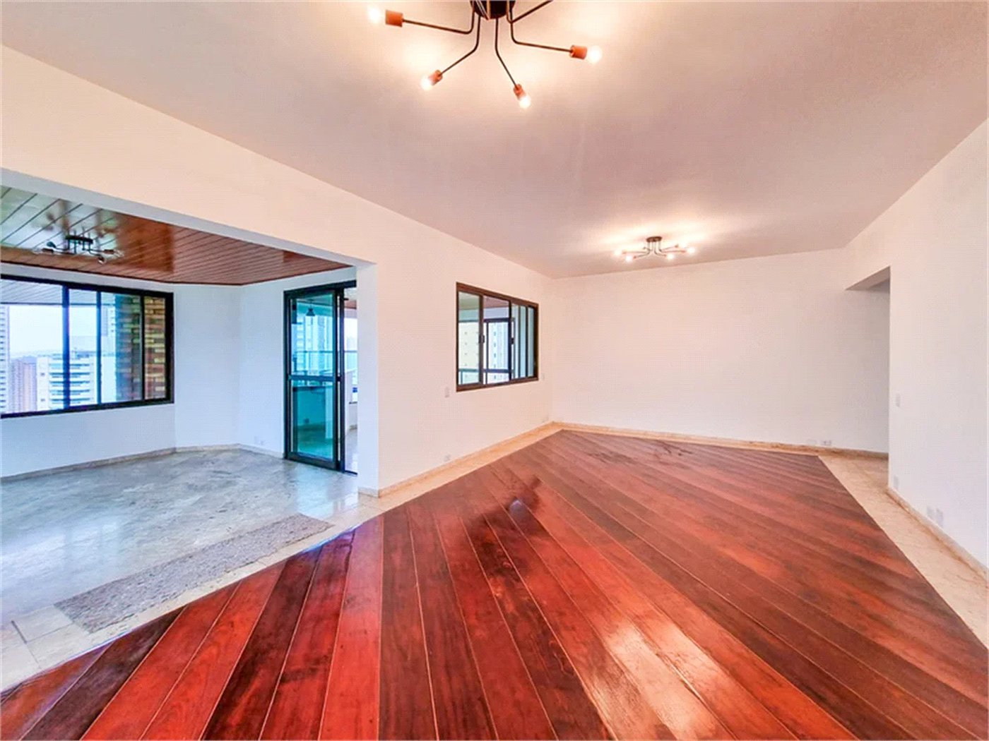 Apartamento à venda com 4 suítes em Vila Suzana, São Paulo, SP