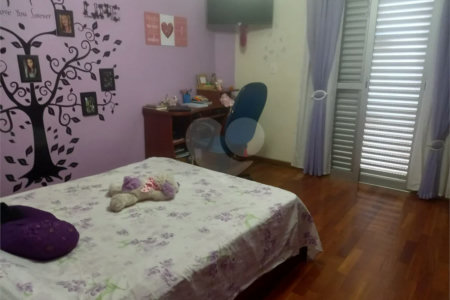 Sobrado à venda com 3 suítes em Vila Mazzei, São Paulo, SP