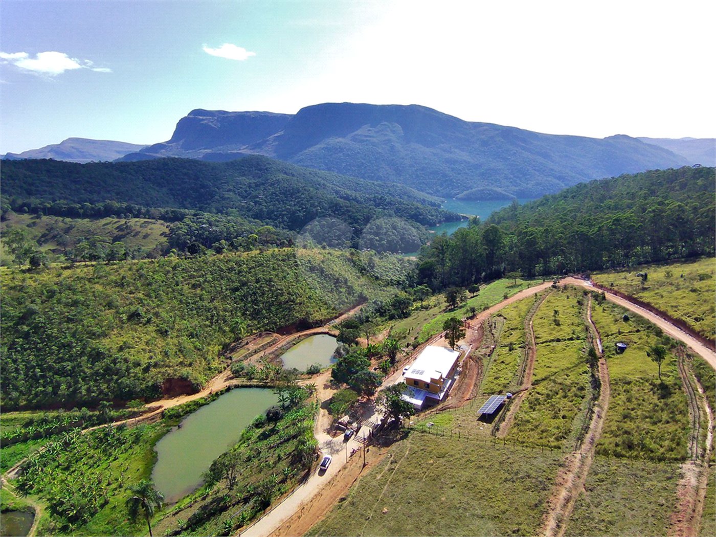 Fazenda à venda com 11 quartos, sendo 8 suítes, em Lavras Novas, Ouro Preto, MG