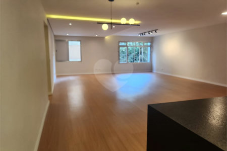 Apartamento à venda com 4 quartos, sendo 1 suíte,  em Pinheiros, São Paulo, SP