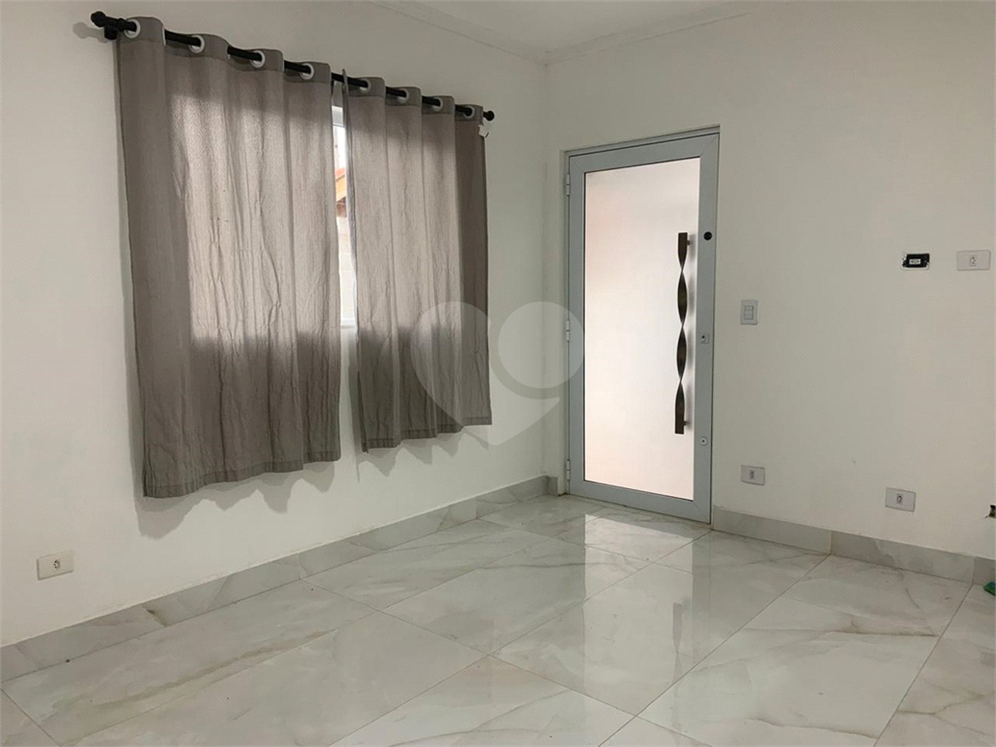 Casa em condomínio à venda com 2 quartos, sendo 1 suíte,  em Conjunto Bom Pastor, Mogi das Cruzes, SP