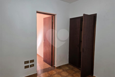 Casa à venda com 3 quartos, sendo 2 suítes, em Vila Helena, Atibaia, SP
