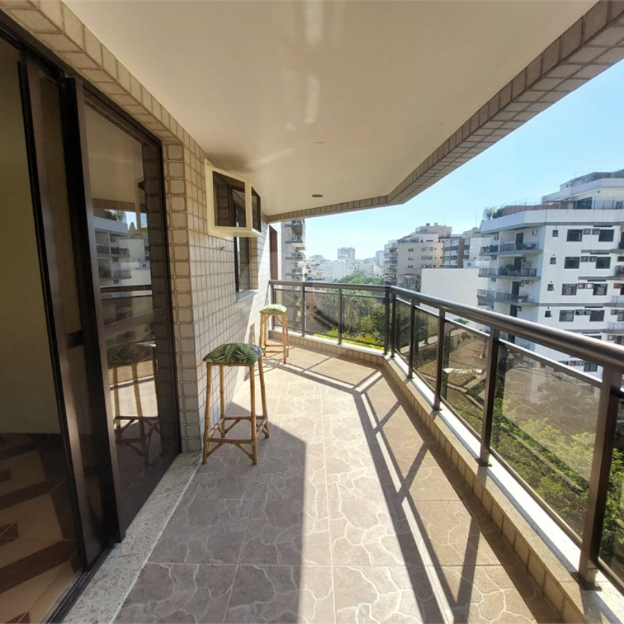 Apartamento à venda com 4 quartos, sendo 1 suíte, em Tijuca, Rio de Janeiro, RJ