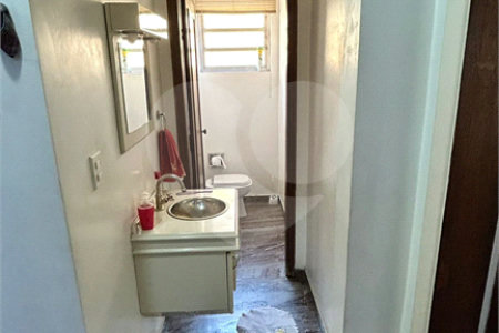 Sobrado à venda com 6 quartos, sendo 1 suíte,  em Sumarezinho, São Paulo, SP