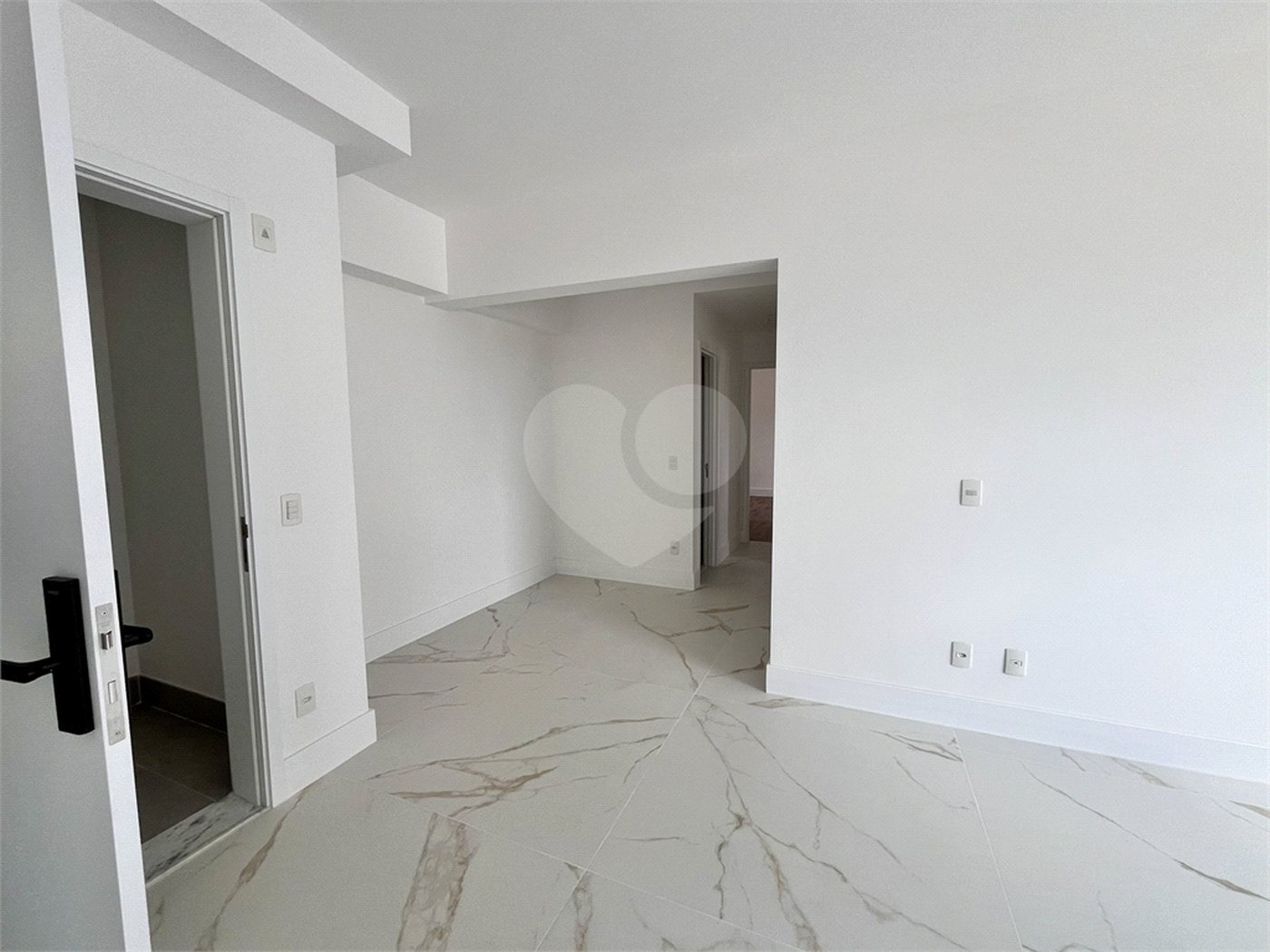 Apartamento à venda com 2 suítes no Centro, Indaiatuba, SP