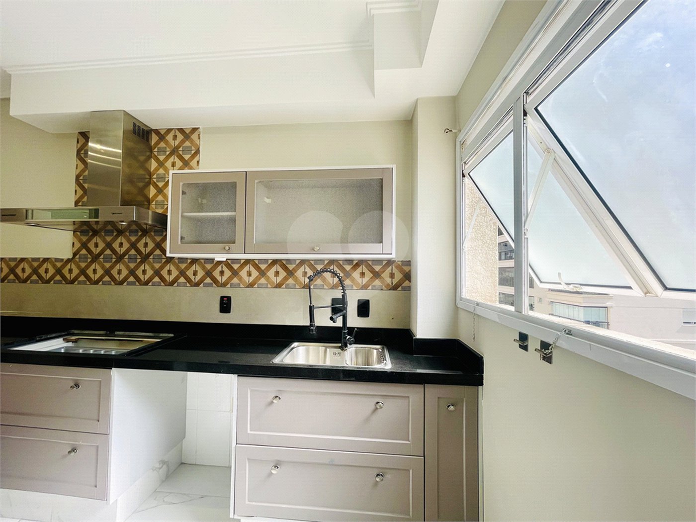 Apartamento à venda com 3 suítes em Vila Gilda, Santo André, SP