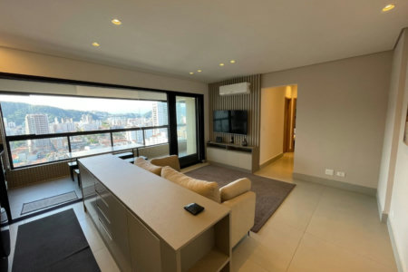 Apartamento 2 dormitórios (1 suíte), porteira fechada, 1 vaga demarcada, no José Menino, Santos