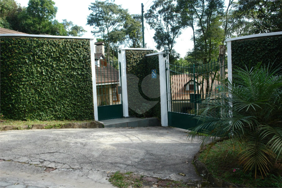 Casa à venda com 3 suítes no condomínio Jardim da Montanha I, Mairiporã - SP