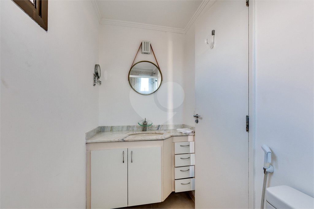 Apartamento à venda ou para alugar com 3 quartos, sendo 1 suíte,  em Alto da Boa Vista, São Paulo, SP