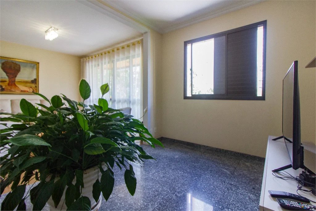 Apartamento à venda com 3 quartos, sendo 2 suítes,  em Vila Andrade, São Paulo, SP