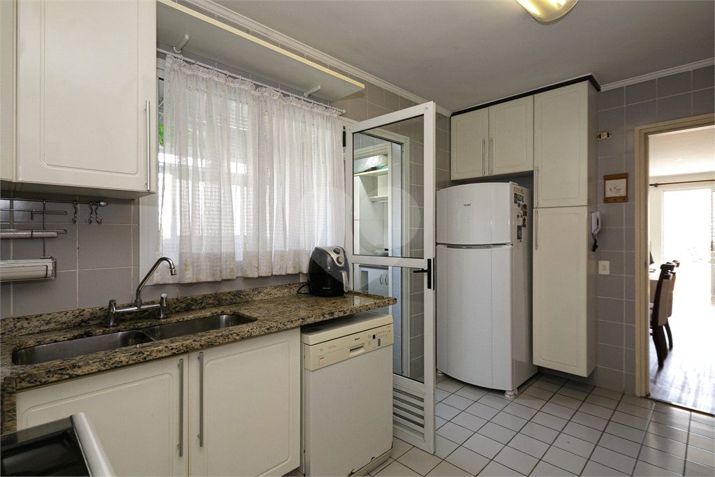 Apartamento à venda com 3 quartos, sendo 1 suíte, em Chácara Santo Antônio, São Paulo, SP