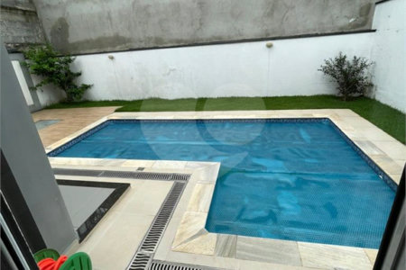 Casa à venda com 3 quartos, sendo 1 suíte,  no condomínio Aruã, Mogi das Cruzes - SP