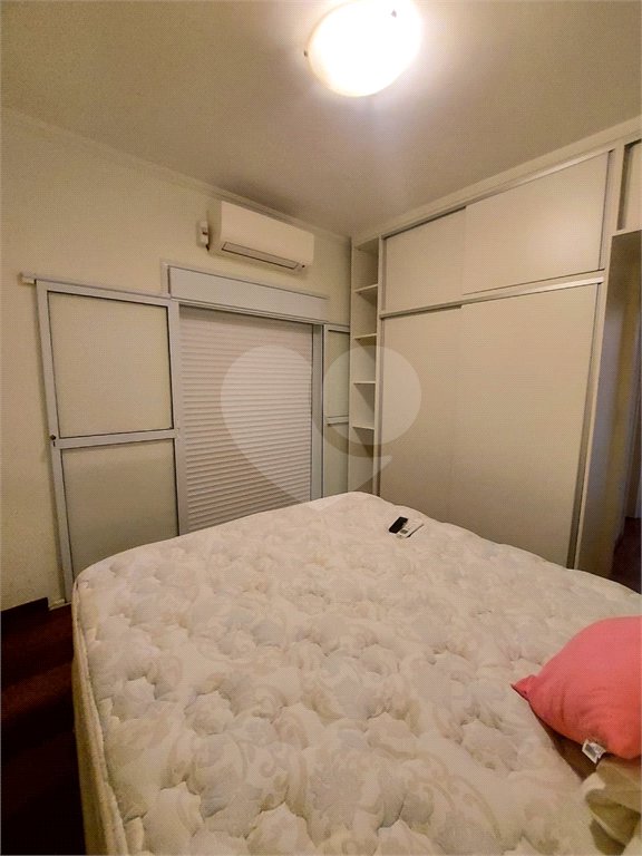 Sobrado à venda com 3 quartos, sendo 2 suítes, em Vila Romero, São Paulo, SP